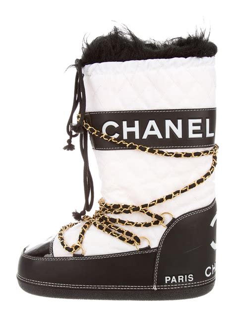 moonboot chanel